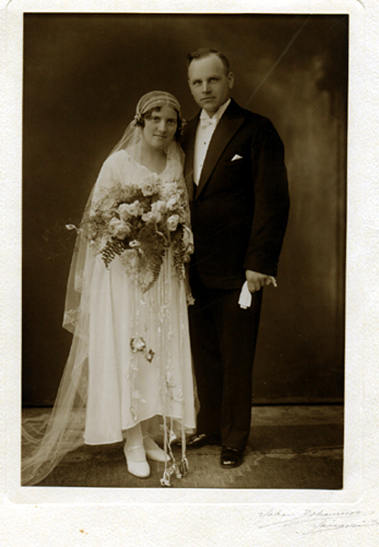 A032 Dagfinn R Sindre.jpg - Dagfinn Sindre og Hildur f. Bie.Dafinn Sindre and Hildur née Bie